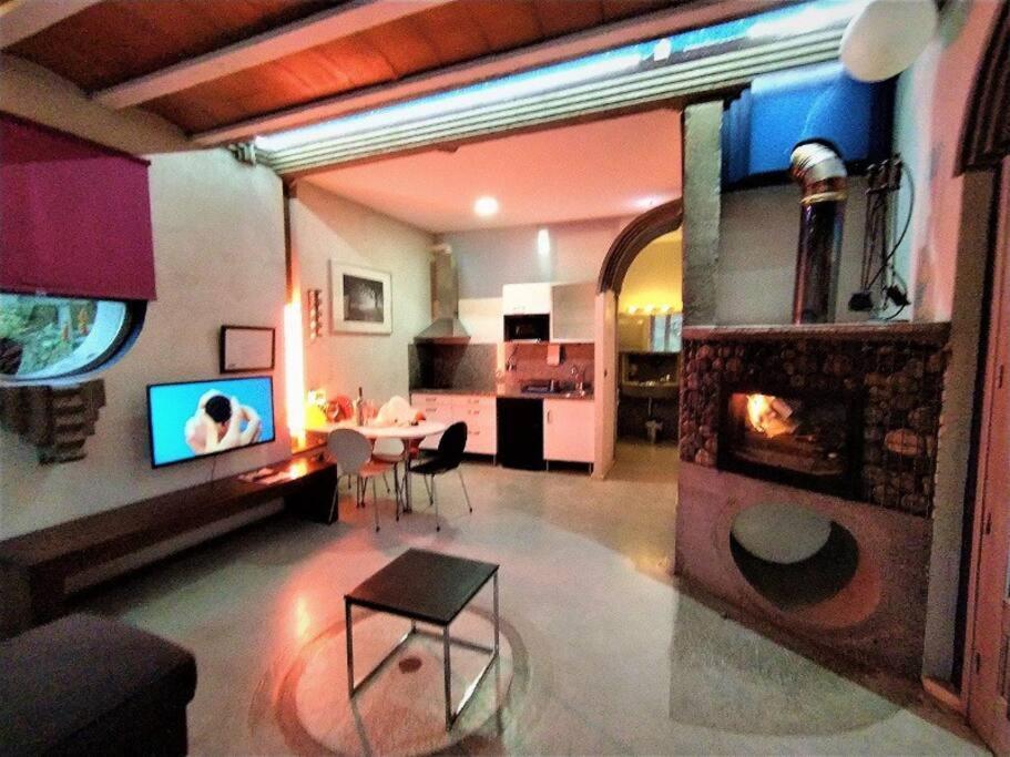 Apartamento Zentral Club Neutron-Jacuzzi Belmonte De Miranda Exterior foto