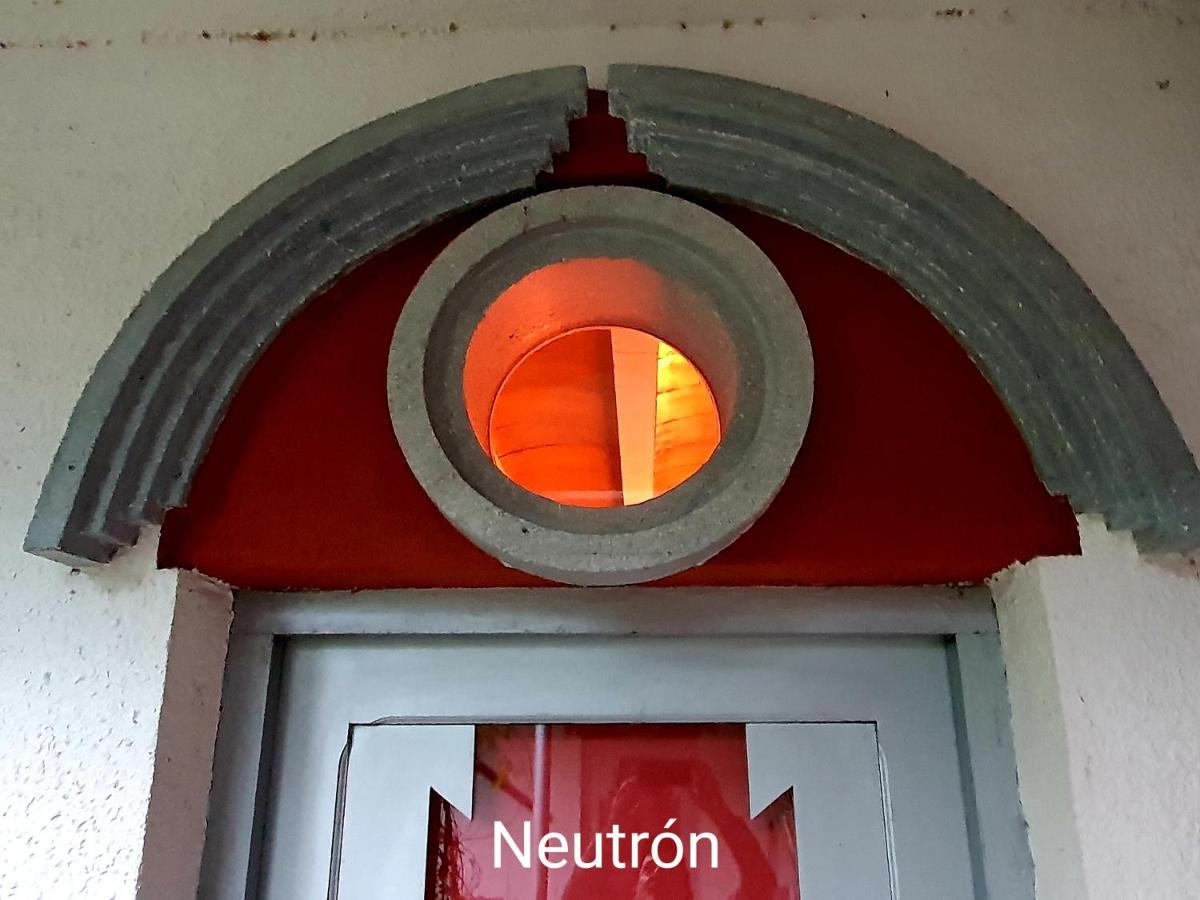 Apartamento Zentral Club Neutron-Jacuzzi Belmonte De Miranda Exterior foto
